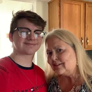 Meet your Posher, Paula